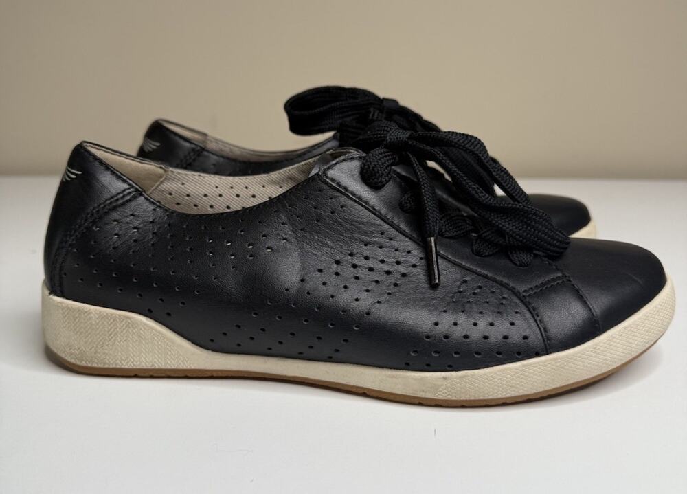 Dansko Orli Sneaker Womens EU 39 US 8-8.5 Black Nappa Leather Low Lace Up Shoe
